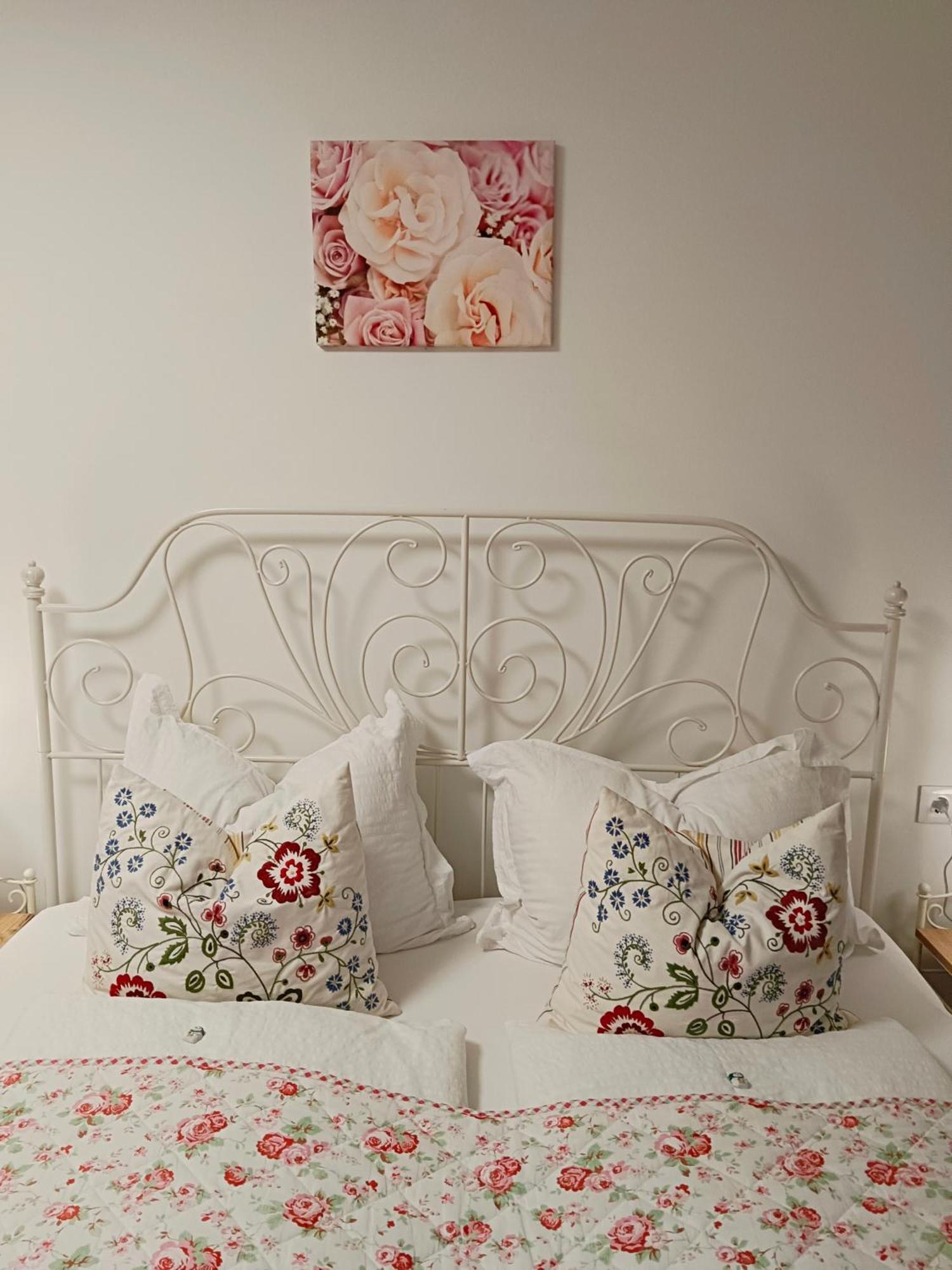 Ferienwohnung Karasek Deluxe Sattendorf Dış mekan fotoğraf